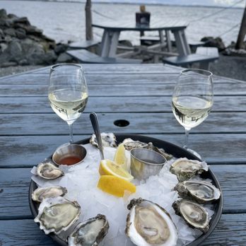 Taylor Shellfish Oyster Bar - Oysters by the water! - Seafood Near Me - Seattle, Washington