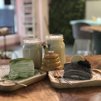 TeaBubz Tea House - a piece of cake and a jar of honey - Tea Rooms Near Me - Calgary, Alberta