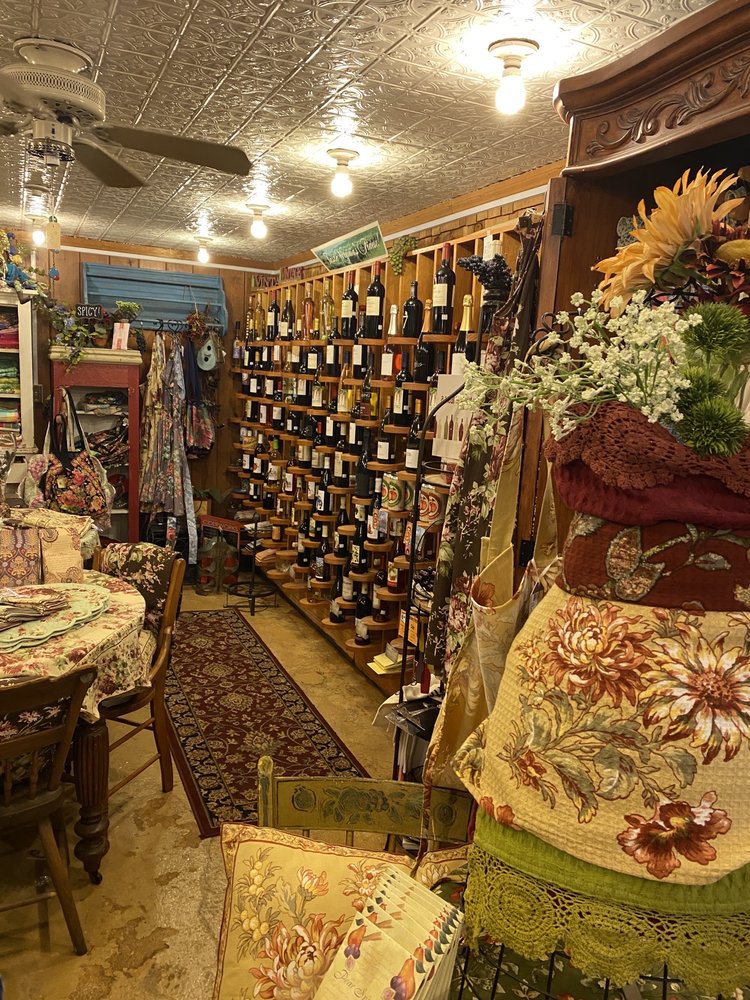 ROCKFISH GAP COUNTRY STORE Updated August 2024 121 Photos & 12