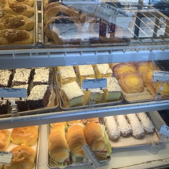 Liliha Bakery - Bakeries Near Me - Honolulu, Hawaii