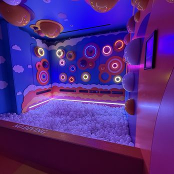 Hijinx Hotel - Eatertainment Near Me - Irvine, California Hijinx Hotel - Eatertainment Near Me - Irvine, California