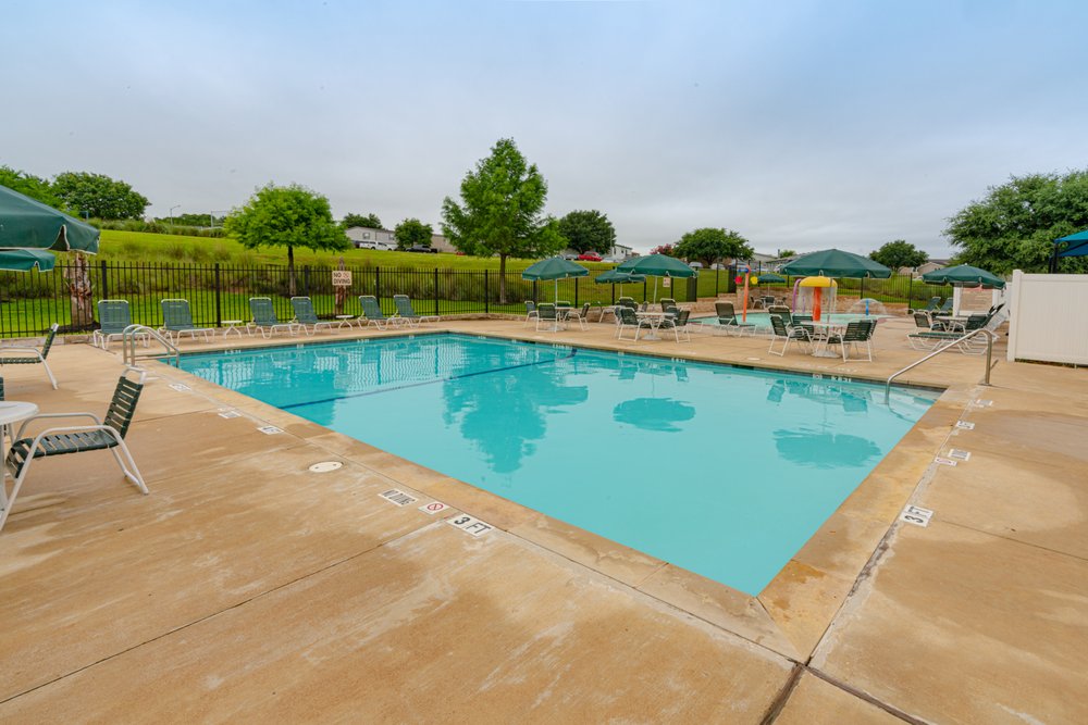 RIVER RIDGE ESTATES Updated September 2024 14 Photos 1601 E