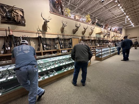 CABELA’S - Updated June 2026 - 76 Photos & 111 Reviews - 101 N Cabela