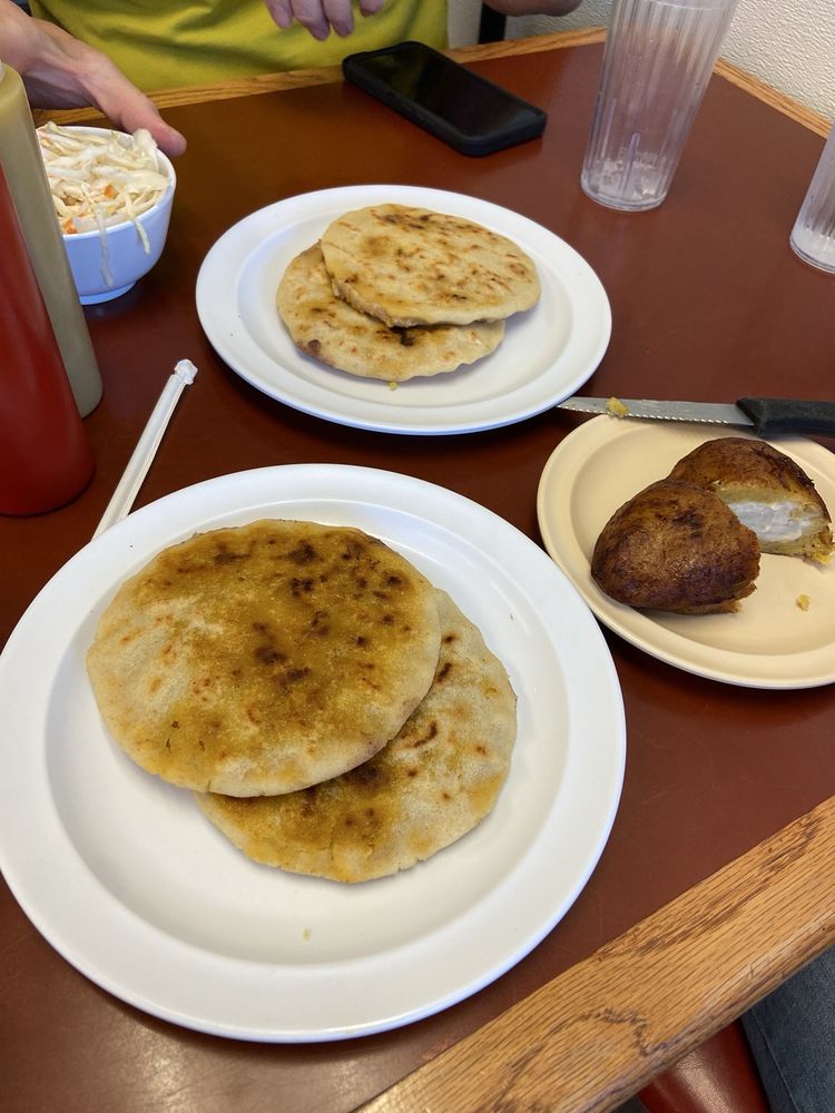 Irene's Pupusas