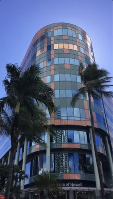 Bank of Hawaii Waikiki Center by null