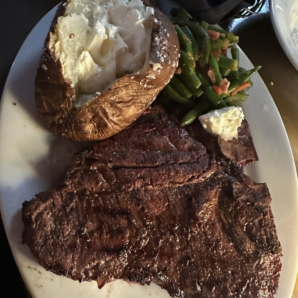 Tahoe Joe's - T-bone steak - Steakhouses Near Me - Fresno, California Tahoe Joe's - T-bone steak - Steakhouses Near Me - Fresno, California