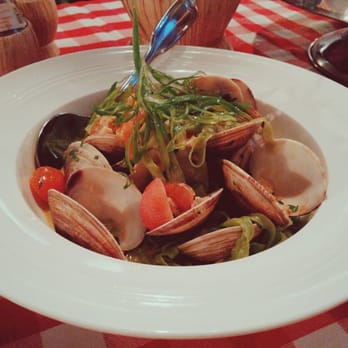 Uncle Tony's - Vongole pasta - Italian Near Me - Toronto, Ontario