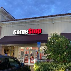 Gamestop - Outside view