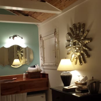 Tropical Inn - Bed & Breakfast Near Me - Key West, Florida Tropical Inn - Bed & Breakfast Near Me - Key West, Florida