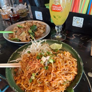 Bangrak Market - Pad Thai with chicken - Bars Near Me - Seattle, Washington