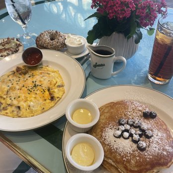 Sadelle's - Vegas Omelette & Blueberry pancakes - Breakfast & Brunch Near Me - Las Vegas, Nevada
