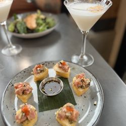 Tommy Bahama Marlin Bar - Spicy tuna roll and coconut cloud martini