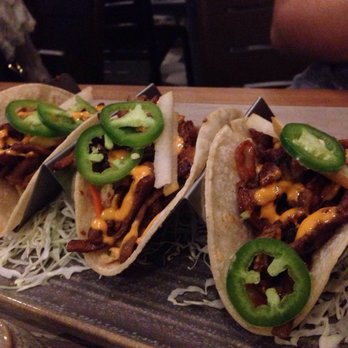 Moku Kitchen - Bulgogi tacos - Cocktail Bars Near Me - Honolulu, Hawaii