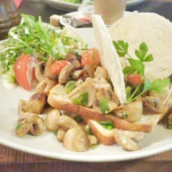 Lord Nelson - Toast champignon (10.4 €).