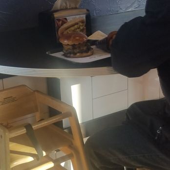 Urban Counter - Crazy huge burger - Burgers Near Me - Hinsdale, Illinois Urban Counter - Crazy huge burger - Burgers Near Me - Hinsdale, Illinois