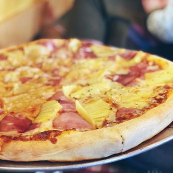 Pizza a'fetta - Pineapple & Ham - Pizza Near Me - Cannon Beach, Oregon Pizza a'fetta - Pineapple & Ham - Pizza Near Me - Cannon Beach, Oregon