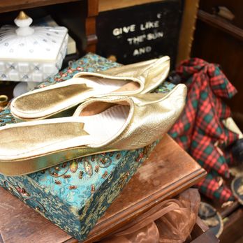 Nostalgia Providence - Antiques Near Me - Providence, Rhode Island