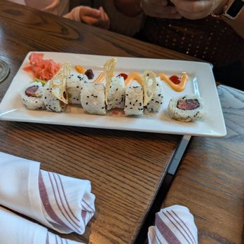 Thirsty Lion - Glendale - Spicy tuna Roll - Breakfast & Brunch Near Me - Glendale, Arizona Thirsty Lion - Glendale - Spicy tuna Roll - Breakfast & Brunch Near Me - Glendale, Arizona