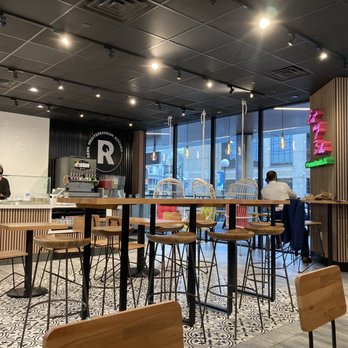 Hummus Republic - Interior - Mediterranean Near Me - Jersey City, New Jersey