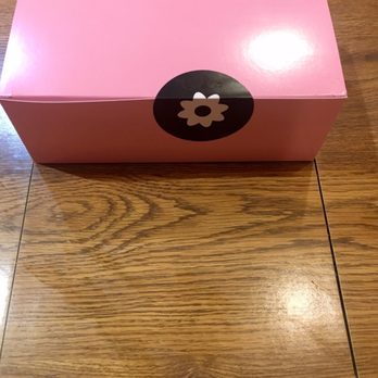 Georgetown Cupcake - The magical box of half dozen delight!!! - Cupcakes Near Me - Washington, DC, District of Columbia