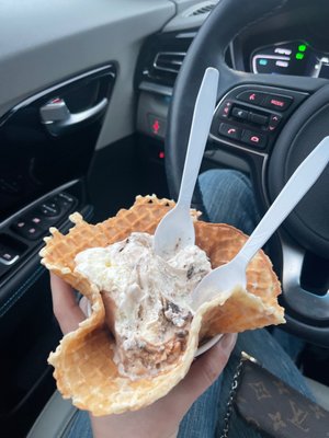 Cold Stone Creamery by null