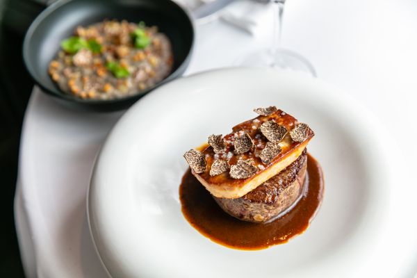 Bistro V by null