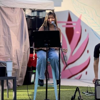 A La Cart - SoDo - My daughter's first public performance! Ig: cudoishere - Beer Bar Near Me - Orlando, Florida A La Cart - SoDo - My daughter's first public performance! Ig: cudoishere - Beer Bar Near Me - Orlando, Florida