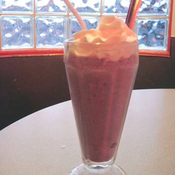 66 Diner - Pink Cadillac Deluxe Shake (Strawberry/Oreo) - Diners Near Me - Albuquerque, New Mexico 66 Diner - Pink Cadillac Deluxe Shake (Strawberry/Oreo) - Diners Near Me - Albuquerque, New Mexico