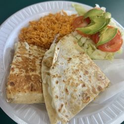 Taqueria Regis - Chicken Quesadilla
