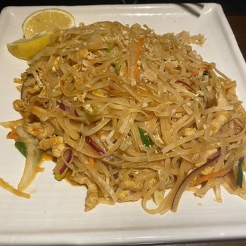 Fulin's Asian Cuisine - Pad Thai- I didn't know 'bad' pad Thai existed, until I ate at Fulin's - Asian Fusion Near Me - Spring Hill, Tennessee Fulin's Asian Cuisine - Pad Thai- I didn't know 'bad' pad Thai existed, until I ate at Fulin's - Asian Fusion Near Me - Spring Hill, Tennessee