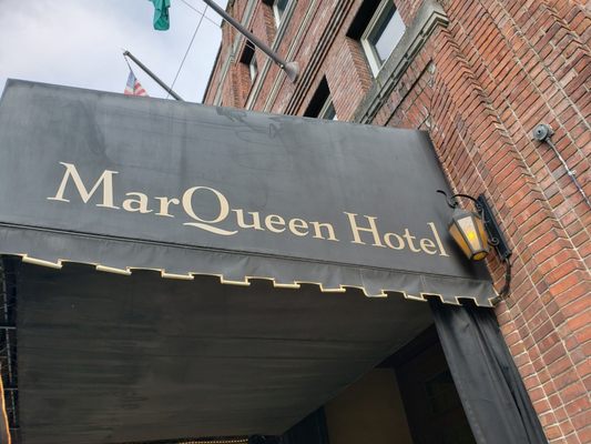 MarQueen Hotel by null