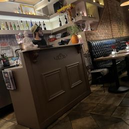 Entry to restaurant