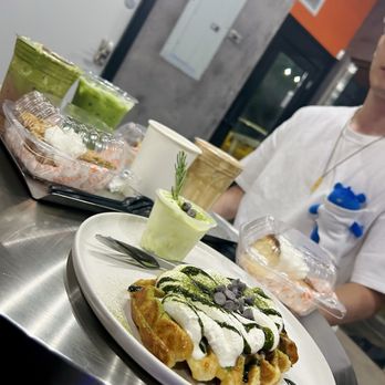 Cafe Upper - Matcha Croffle - Cafes Near Me - Los Angeles, California