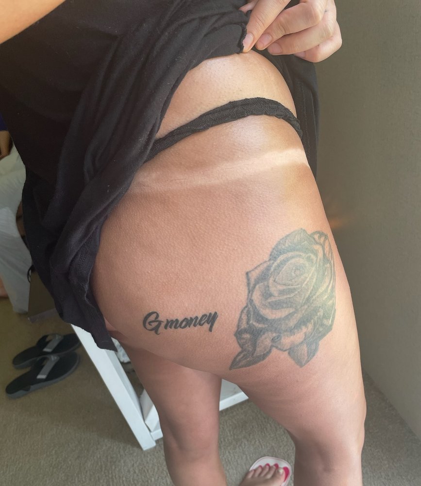 Sonless Daze Tanning Logo