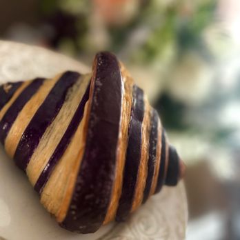 Uncle Matt's Bakery and Cafe - Blueberry croissant - Bakeries Near Me - Sandy Hook, Connecticut
