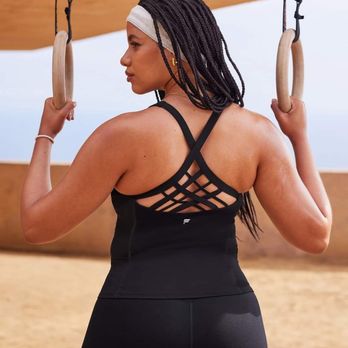 Fabletics - Women's Clothing Near Me - Portland, Oregon