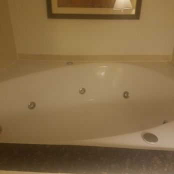 Comfort Inn Metro Airport - In room jacuzzi - Hotels Near Me - Romulus, Michigan Comfort Inn Metro Airport - In room jacuzzi - Hotels Near Me - Romulus, Michigan