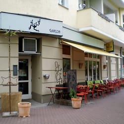 Garçon - Von außen