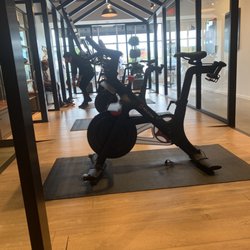 Peloton - Legacy Place - Showroom