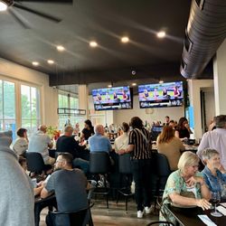 The District Sports & Social - Inside