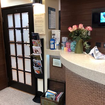 Joanne T Le, DDS - Reception area - Cosmetic Dentists Near Me - Honolulu, Hawaii Joanne T Le, DDS - Reception area - Cosmetic Dentists Near Me - Honolulu, Hawaii