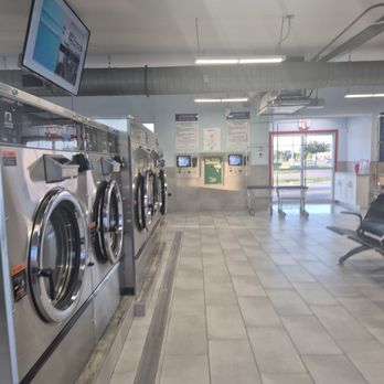 Supermatt Laundromat - Laundromat Near Me - Bradenton, Florida