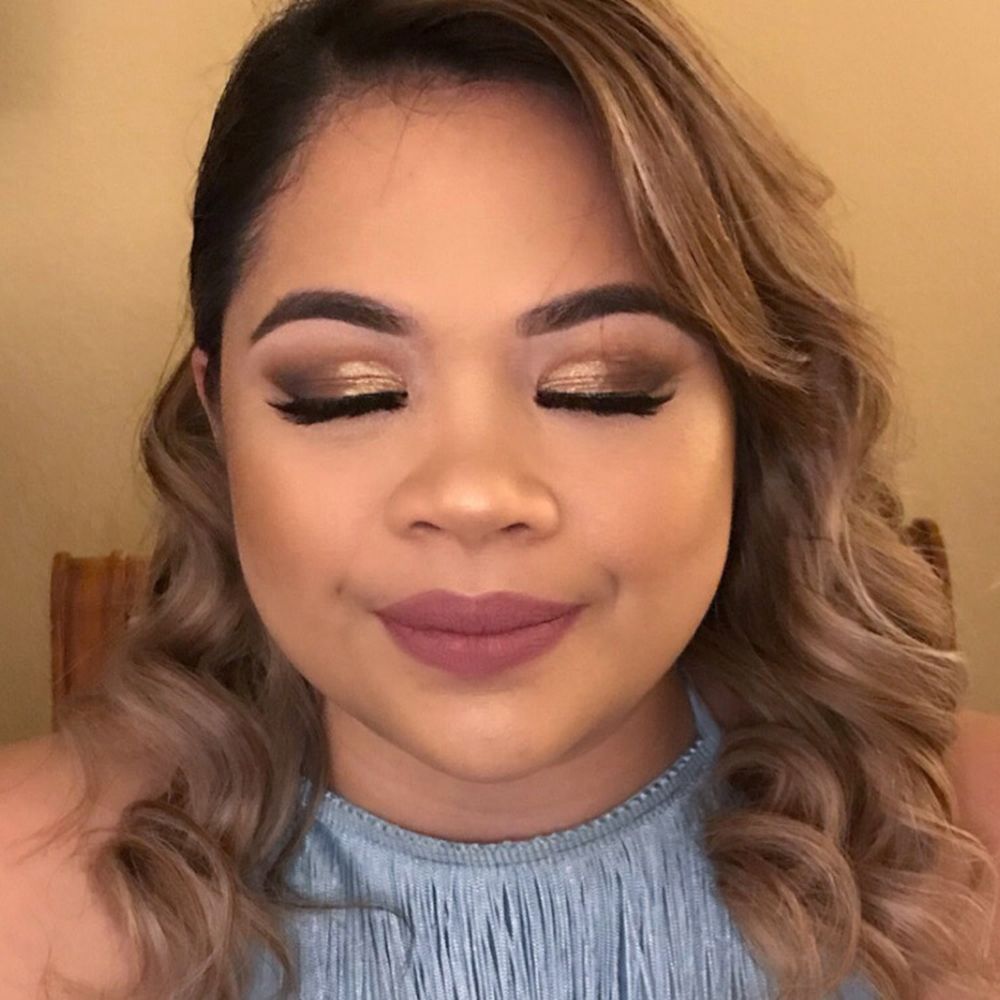 Kyla Stuart Makeup - Full face make up and Hollywood Glam curls - Makeup Artists Near Me Kyla Stuart Makeup - Full face make up and Hollywood Glam curls - Makeup Artists Near Me