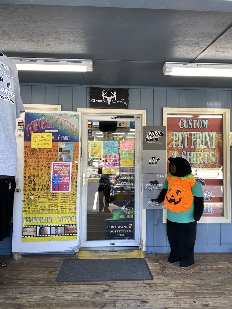 MAGGIE’S BEST Updated September 2024 3493 Soco Rd, Maggie Valley