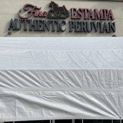 Fina Estampa - Outside sign
