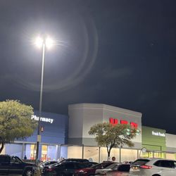 H-E-B - Beautiful evening at H-E-B