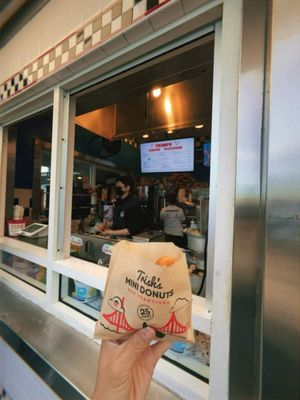 Trish's Mini Donuts by null