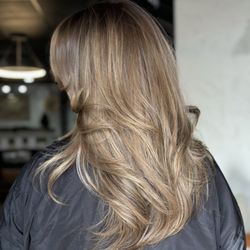 Roots Salon and Wellness