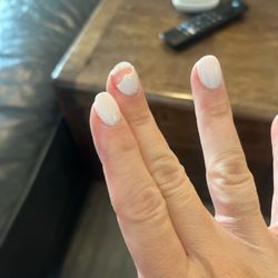 Deluxe Nail Salon - Lake Highlands - Chipped pointer finger and cracked middle finger