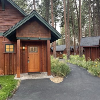FivePine Lodge & Conference Center - Cabin. - Hotels Near Me - Sisters, Oregon